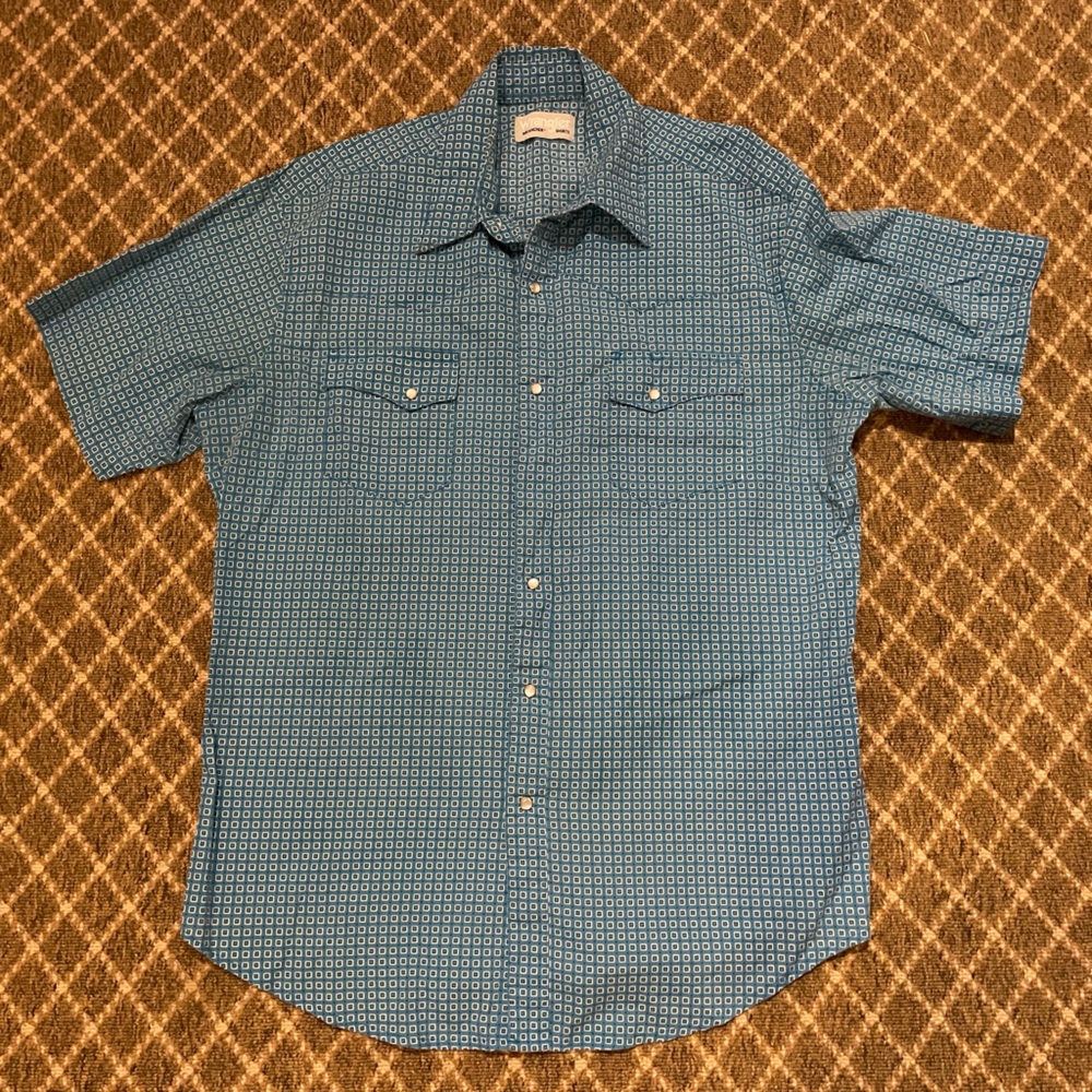 Wrangler Teal Geometric Short Sleeve Shirt snap button (missing button)